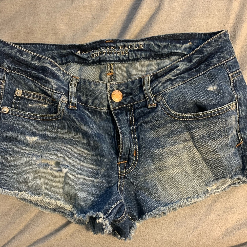 Women’s American Eagle jean shorts. Size 8